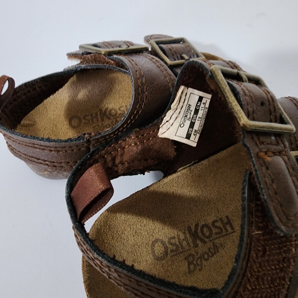 OshKosh B'gosh Bruno Toddler Size 4  Dark Brown Buckle Sandals